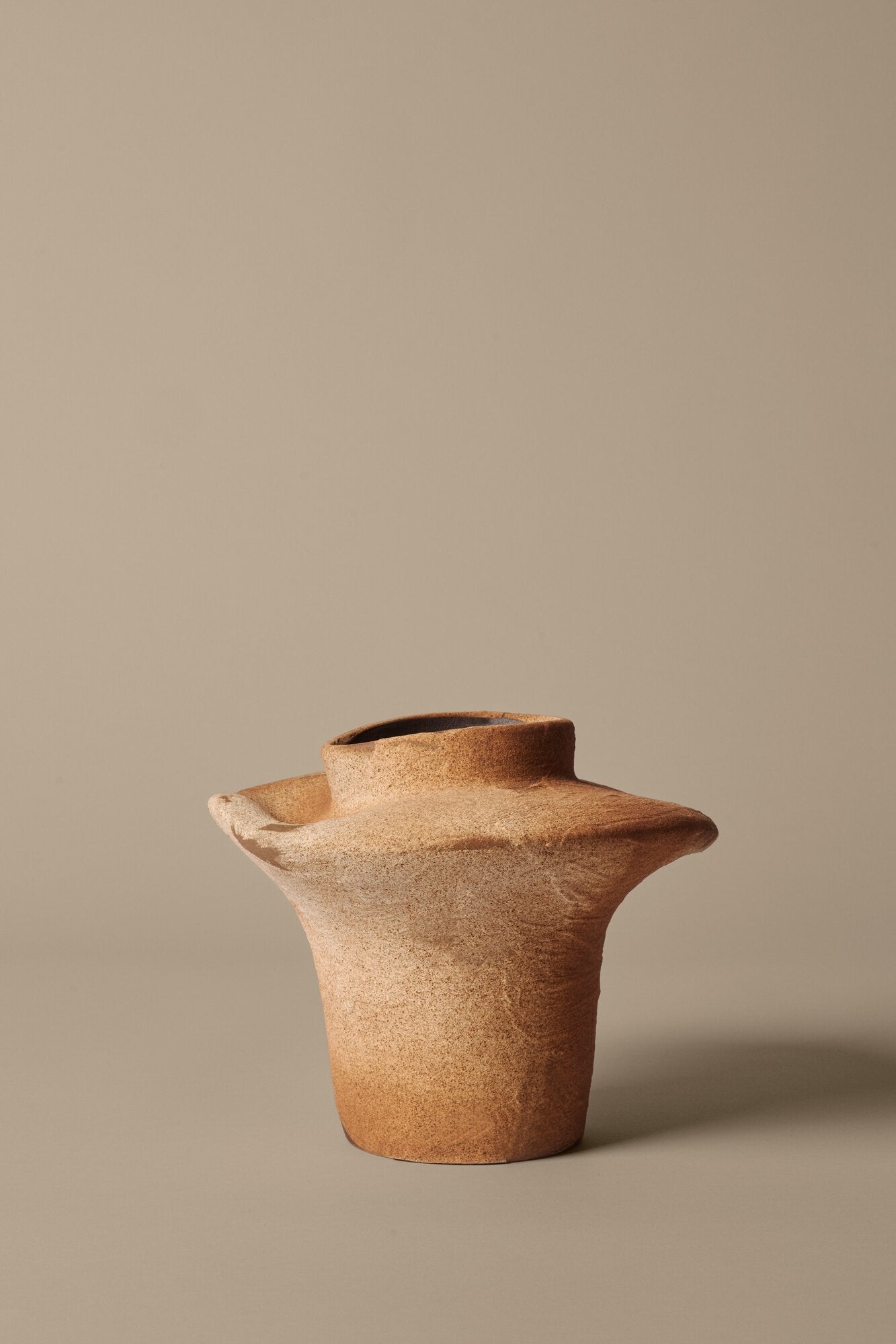 Evio vase, H22 cm - Burnt Umber